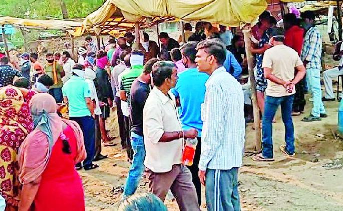 Careful! If you leave the house, you will go to Police Thane | सावधान ! घराबाहेर पडलात तर ठाण्यात जाल Careful! If you leave the house, you will go to Police Thane | सावधान ! घराबाहेर पडलात तर ठाण्यात जाल