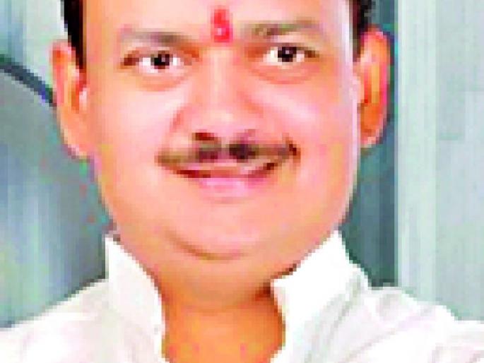 Dhanorkar couple donated Rs 1 crore | धानोरकर दाम्पत्यांनी दिला १ कोटीचा निधी Dhanorkar couple donated Rs 1 crore | धानोरकर दाम्पत्यांनी दिला १ कोटीचा निधी