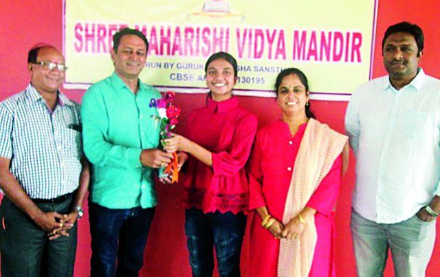 Sivasai Puppala and Shruti Upgannavar district first in the district | शिवसाई पुप्पाला व श्रुती उपगन्लावार जिल्ह्यात प्रथम Sivasai Puppala and Shruti Upgannavar district first in the district | शिवसाई पुप्पाला व श्रुती उपगन्लावार जिल्ह्यात प्रथम