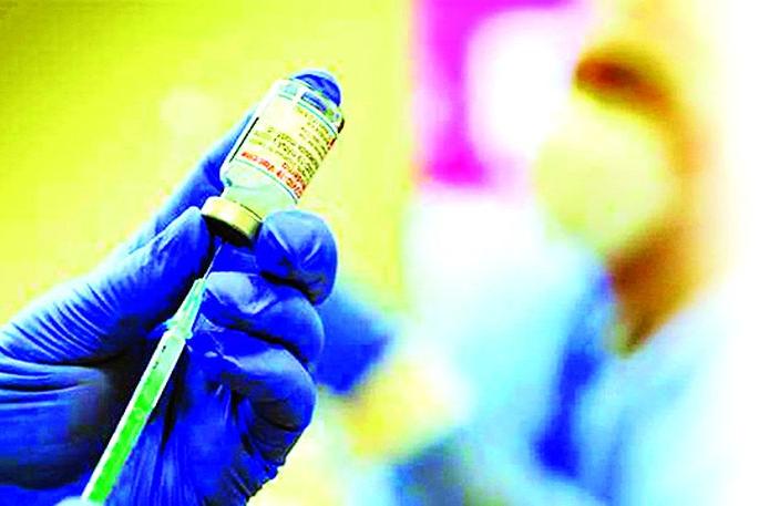 Seniors, if you want to stop Omaicron, leave the booster, take the first dose first ... | ज्येष्ठांनो, ओमायक्रॉन रोखायचाय, बूस्टर सोडा, आधी पहिला डोस घ्या... Seniors, if you want to stop Omaicron, leave the booster, take the first dose first ... | ज्येष्ठांनो, ओमायक्रॉन रोखायचाय, बूस्टर सोडा, आधी पहिला डोस घ्या...