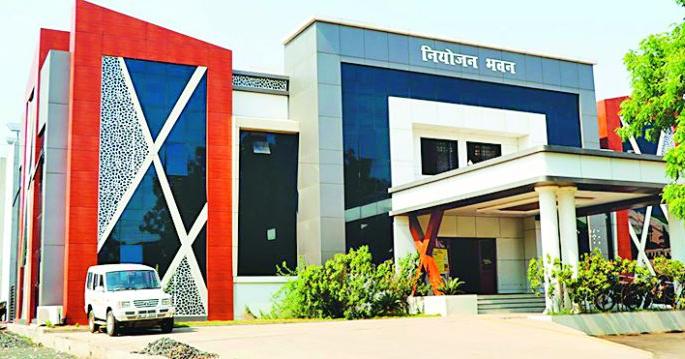 A modern planning building for the district plan | जिल्ह्याच्या आराखड्यासाठी आधुनिक नियोजन भवन A modern planning building for the district plan | जिल्ह्याच्या आराखड्यासाठी आधुनिक नियोजन भवन