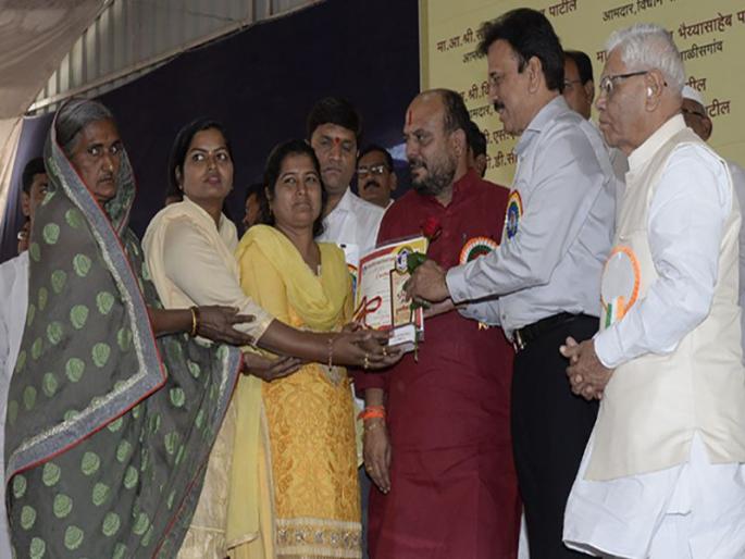 Complete all the projects in one and a half year | दीड वर्षात सर्व प्रकल्प पूर्ण करणार Complete all the projects in one and a half year | दीड वर्षात सर्व प्रकल्प पूर्ण करणार