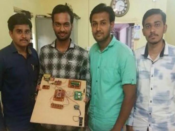 EVM system in Jalgaon to prevent bogus polling | बोगस मतदान रोखण्यासाठी जळगावात तयार केली ईव्हीएम प्रणाली EVM system in Jalgaon to prevent bogus polling | बोगस मतदान रोखण्यासाठी जळगावात तयार केली ईव्हीएम प्रणाली