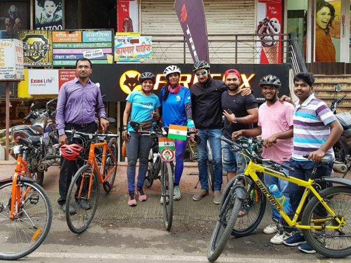 kanayaakaumaarai-tae-khaaradaungalaa-saayakala-paravaasa-karanaaoyaa-taraunaicae-savaagata | कन्याकुमारी ते खारदुंगला सायकल प्रवास करणाºया तरुणीचे स्वागत kanayaakaumaarai-tae-khaaradaungalaa-saayakala-paravaasa-karanaaoyaa-taraunaicae-savaagata | कन्याकुमारी ते खारदुंगला सायकल प्रवास करणाºया तरुणीचे स्वागत