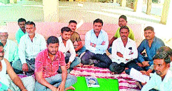 Fasting to get home right | घराचा हक्क मिळण्यासाठी भडगावी आमरण उपोषण