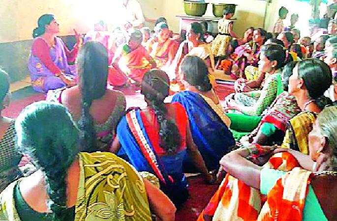 Determination of the drinking of four villages through non-violent action | अहिंसक कृतीतून चार गावांचा दारूबंदीचा निर्धार