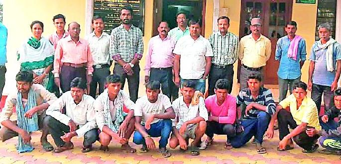 Nine people arrested for hunting efforts | शिकारीच्या प्रयत्नातील नऊ जणांना अटक