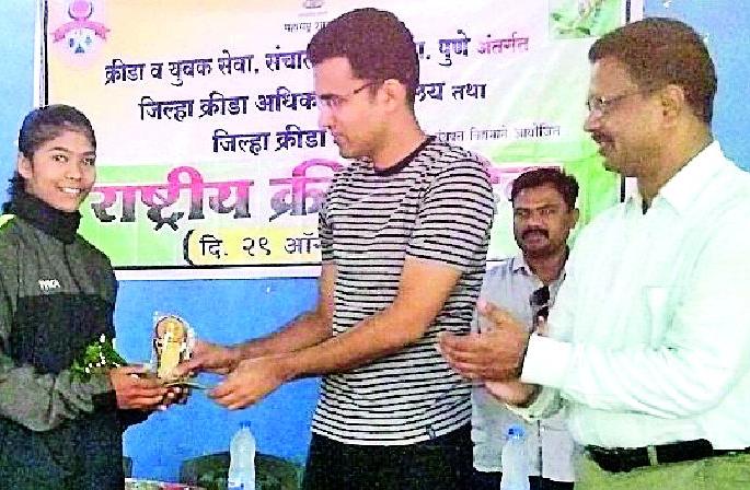 Players should reach the international level | खेळाडूंनी आंतरराष्ट्रीयस्तरापर्यंत पोहोचावे Players should reach the international level | खेळाडूंनी आंतरराष्ट्रीयस्तरापर्यंत पोहोचावे