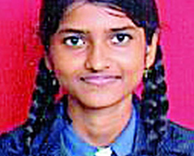 Girls have beaten in CBSE Class X exam | सीबीएसई दहावीच्या निकालात मुलींनी मारली बाजी Girls have beaten in CBSE Class X exam | सीबीएसई दहावीच्या निकालात मुलींनी मारली बाजी