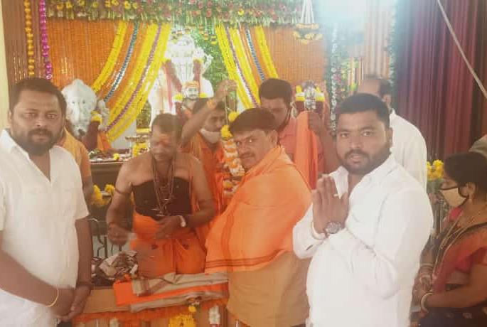 Datta Janmotsav celebrated in Ghoti area with various programs | घोटी परिसरात दत्तजन्मोत्सव विविध कार्यक्रमांनी साजरा Datta Janmotsav celebrated in Ghoti area with various programs | घोटी परिसरात दत्तजन्मोत्सव विविध कार्यक्रमांनी साजरा