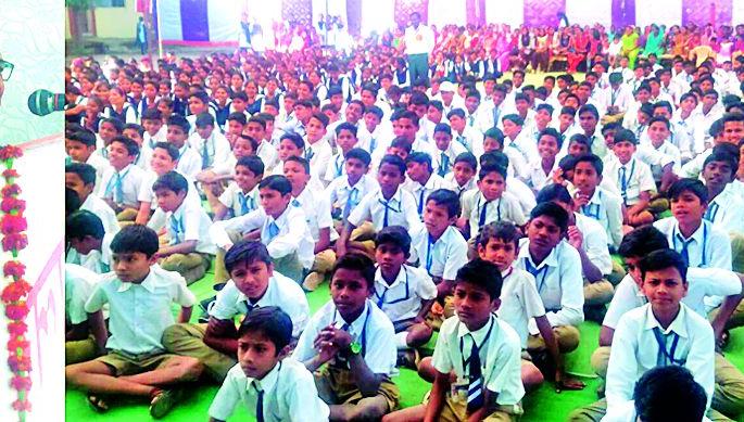 All-round development of students from the seminar | संमेलनातूनही विद्यार्थ्यांचा सर्वांगीण विकास All-round development of students from the seminar | संमेलनातूनही विद्यार्थ्यांचा सर्वांगीण विकास