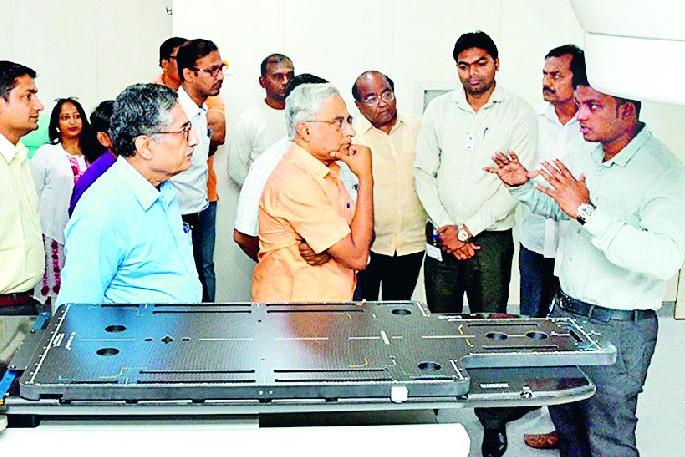 Patients of the patient will be stopped by the Reliance hospital | रिलायन्स हॉस्पिटलने थांबणार रुग्णांची पायपीट Patients of the patient will be stopped by the Reliance hospital | रिलायन्स हॉस्पिटलने थांबणार रुग्णांची पायपीट