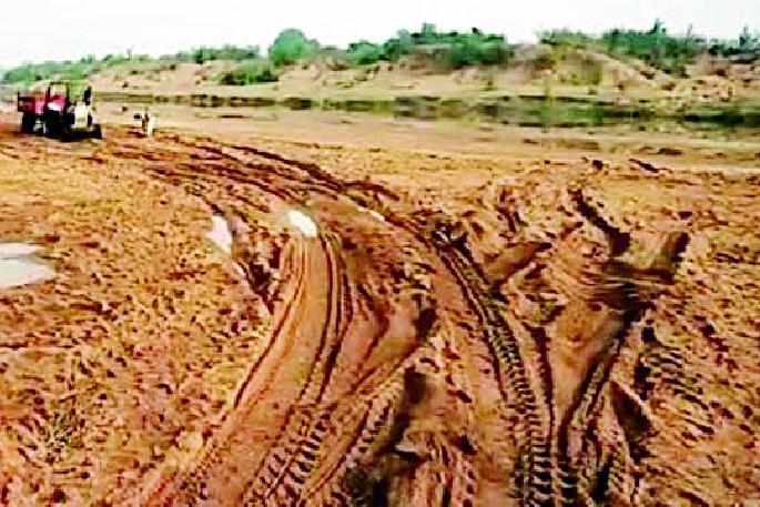 There will be a direct route for sand ghats | रेती घाटांच्या लिलावाचा मार्ग होणार मोकळा There will be a direct route for sand ghats | रेती घाटांच्या लिलावाचा मार्ग होणार मोकळा