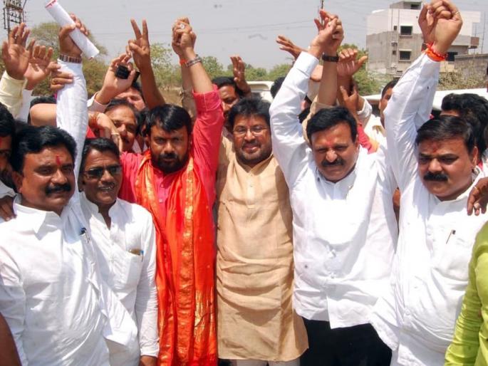 Hemant Patlah's reason for rebellion! | हेमंत पाटलांमुळेच बंडखोरी ! Hemant Patlah's reason for rebellion! | हेमंत पाटलांमुळेच बंडखोरी !