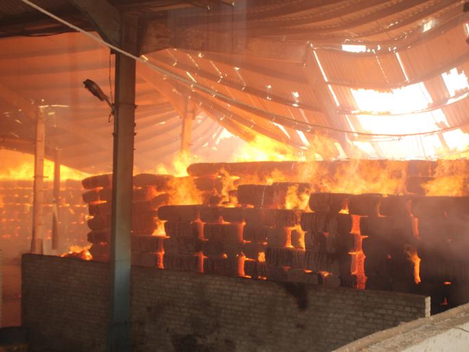 Fire in MIDC Jalna | जालन्यात अग्नितांडव Fire in MIDC Jalna | जालन्यात अग्नितांडव