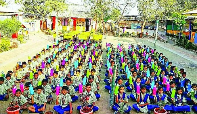 Teacher launches Healthy 'Water Bell' initiative! | शिक्षकांनी स्वखर्चातून राबविला आरोग्यदायी ‘वाटर बेल’ उपक्रम! Teacher launches Healthy 'Water Bell' initiative! | शिक्षकांनी स्वखर्चातून राबविला आरोग्यदायी ‘वाटर बेल’ उपक्रम!
