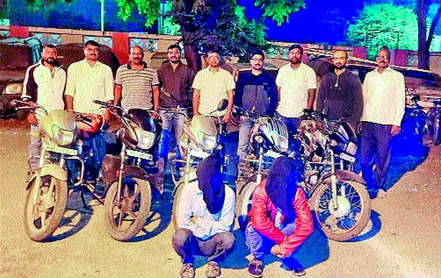 Malegwi two bicyclists arrested | मालेगावी दोन दुचाकीचोरांना शिताफीने अटक Malegwi two bicyclists arrested | मालेगावी दोन दुचाकीचोरांना शिताफीने अटक