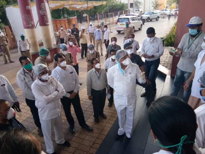 We will appoint expert doctors for Malegaon: Rajesh Tope | मालेगावसाठी तज्ज्ञ डॉक्टरांची नेमणूक करू : राजेश टोपे We will appoint expert doctors for Malegaon: Rajesh Tope | मालेगावसाठी तज्ज्ञ डॉक्टरांची नेमणूक करू : राजेश टोपे