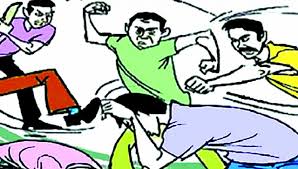 Beating the security guard | सुरक्षा रक्षाकास मारहाण Beating the security guard | सुरक्षा रक्षाकास मारहाण