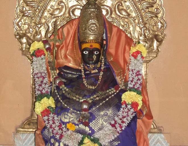 Tuljabhavani and Saptashringi Mata Temple, a tribute to devotees | भाविकांचे श्रद्धास्थान असलेले तुळजाभवानी व सप्तशृंगी माता मंदिर