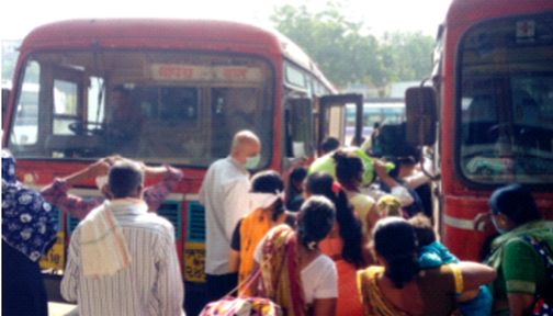 Great response to passenger transport in Gujarat | गुजरातमधील प्रवासी वाहतुकीला मोठा प्रतिसाद Great response to passenger transport in Gujarat | गुजरातमधील प्रवासी वाहतुकीला मोठा प्रतिसाद