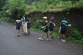 Visit to the organic fertilizer project from Panchgani Municipal Council | पाचगणी नगरपरिषदेच्या घनकचऱ्यापासून सेंद्रीय खत प्रकल्पास विद्यार्थ्यांची भेट Visit to the organic fertilizer project from Panchgani Municipal Council | पाचगणी नगरपरिषदेच्या घनकचऱ्यापासून सेंद्रीय खत प्रकल्पास विद्यार्थ्यांची भेट