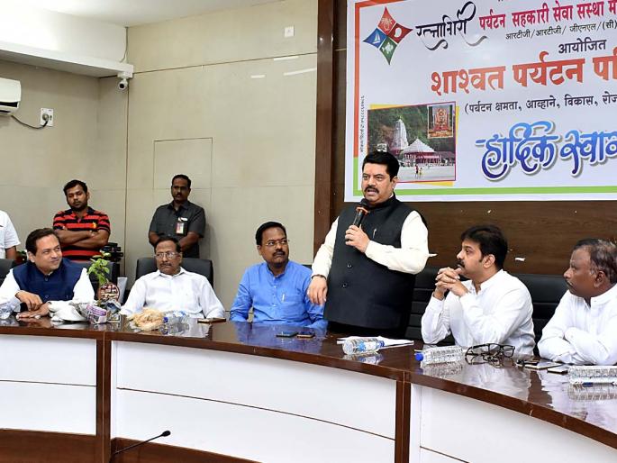 Konkani can be entrepreneur: Manoj Kotak | कोकणी माणूस उद्योजक होऊ शकतो : मनोज कोटक Konkani can be entrepreneur: Manoj Kotak | कोकणी माणूस उद्योजक होऊ शकतो : मनोज कोटक