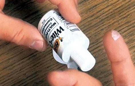 Parbhani: Whitner addict students addicted! | परभणी : व्हाईटनरच्या नशेचे विद्यार्थ्यांना व्यसन !