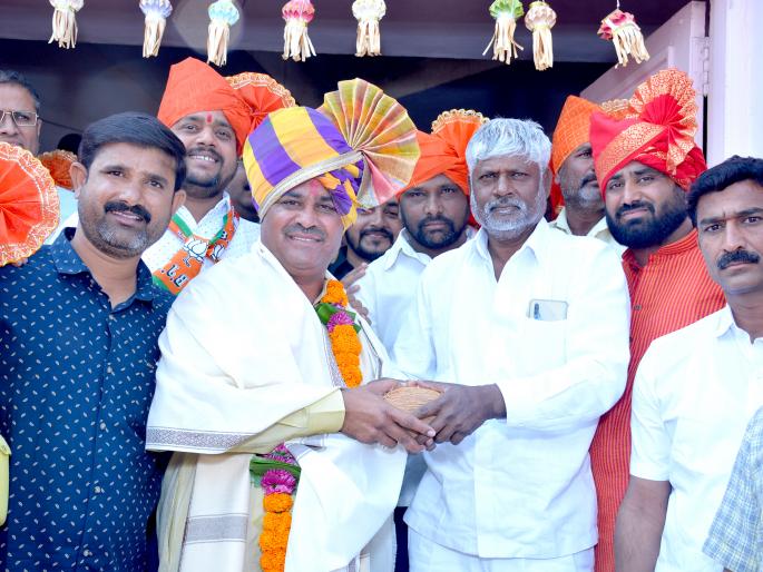 Deepak Pakle as the Vice President of Satana Municipal Council | सटाणा नगरपरिषदेच्या उपाध्यक्षपदी दीपक पाकळे Deepak Pakle as the Vice President of Satana Municipal Council | सटाणा नगरपरिषदेच्या उपाध्यक्षपदी दीपक पाकळे