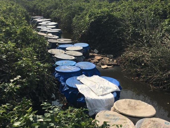 State excise duty haul in Thane's Desai city | ठाण्याच्या देसाई गावातील गावठी दारुच्या अड्डयांवर राज्य उत्पादन शुल्क विभागाची धाड State excise duty haul in Thane's Desai city | ठाण्याच्या देसाई गावातील गावठी दारुच्या अड्डयांवर राज्य उत्पादन शुल्क विभागाची धाड