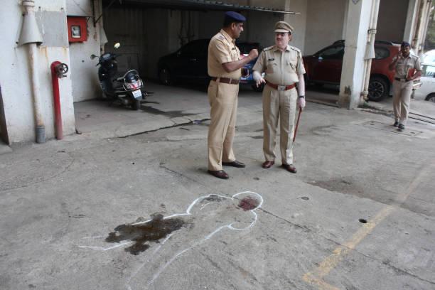 Shocking! Dowry persecution even during lockdown: embezzlement of Rs 22 lakh; Married woman commits suicide in Thane | धक्कादायक! लॉकडाऊनच्या काळातही हुंडयासाठी छळ: २२ लाखांचा अपहार; सासरच्या जाचाला कंटाळून ठाण्यात विवाहितेची आत्महत्या Shocking! Dowry persecution even during lockdown: embezzlement of Rs 22 lakh; Married woman commits suicide in Thane | धक्कादायक! लॉकडाऊनच्या काळातही हुंडयासाठी छळ: २२ लाखांचा अपहार; सासरच्या जाचाला कंटाळून ठाण्यात विवाहितेची आत्महत्या