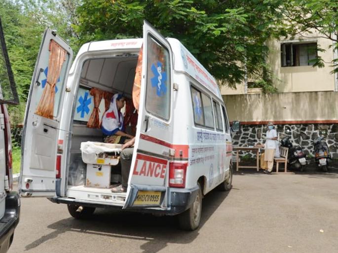 Shocking; Doctor missing from quarantine center; Woman dies in front of family | धक्कादायक; क्वारंटाईन सेंटरमधील डॉक्टर गायब; कुटुंबासमोर महिलेचा तडफडून मृत्यू