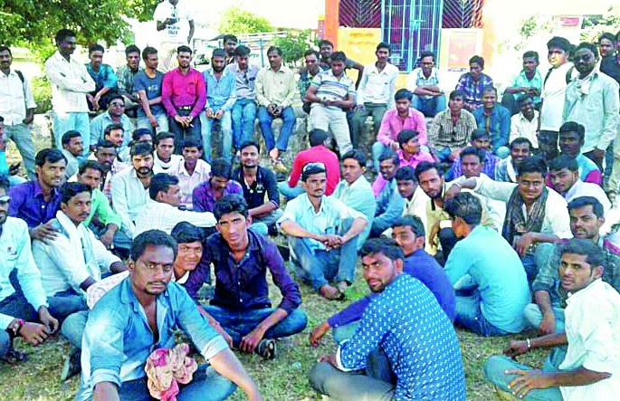 Allegations of exploitation of workers in Wheels India | व्हील्स इंडियात कामगारांच्या शोषणाचा आरोप Allegations of exploitation of workers in Wheels India | व्हील्स इंडियात कामगारांच्या शोषणाचा आरोप