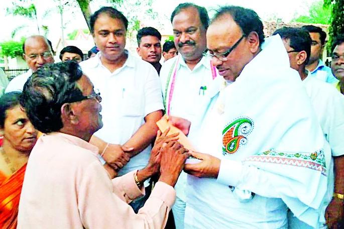 Repair, renovate the buildings in the Ashram | आश्रमातील वास्तूंची दुरुस्ती, नूतनीकरण करा Repair, renovate the buildings in the Ashram | आश्रमातील वास्तूंची दुरुस्ती, नूतनीकरण करा