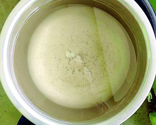 Civic henna with turbid water | गढूळ पाण्याने नागरिक हैराण Civic henna with turbid water | गढूळ पाण्याने नागरिक हैराण