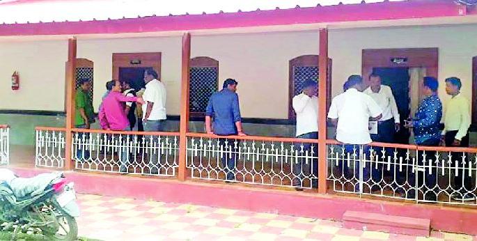 Interviews of BJP; Attendance of 3 persons | भाजपच्या मुलाखती; २१ जणांची उपस्थिती Interviews of BJP; Attendance of 3 persons | भाजपच्या मुलाखती; २१ जणांची उपस्थिती