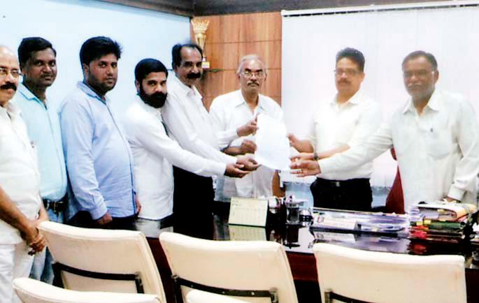 Follow court orders about idolatry | मूर्ती विसर्जनाबाबत न्यायालयाचे आदेश पाळा Follow court orders about idolatry | मूर्ती विसर्जनाबाबत न्यायालयाचे आदेश पाळा