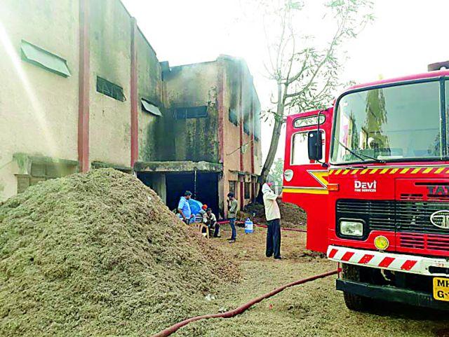 Fire to Indian Coconut Crushing Company | इंडियन कोकोनट क्रशिंग कंपनीला आग Fire to Indian Coconut Crushing Company | इंडियन कोकोनट क्रशिंग कंपनीला आग