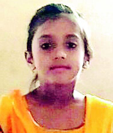 Under the tips, chimera death | टिप्परखाली सापडून चिमुरडीचा मृत्यू Under the tips, chimera death | टिप्परखाली सापडून चिमुरडीचा मृत्यू