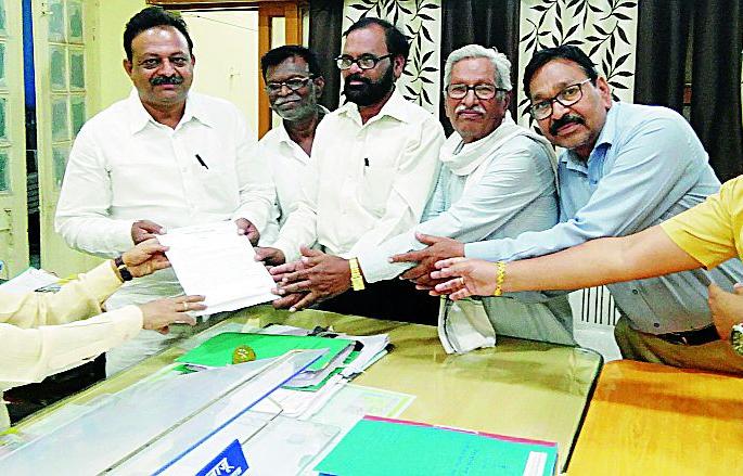 To review the Atropicity Law | अॅट्रॉसिटी कायद्याचा पुनर्विचार करावा To review the Atropicity Law | अॅट्रॉसिटी कायद्याचा पुनर्विचार करावा