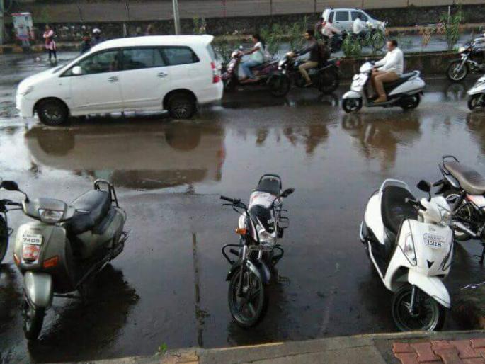 Satara: Zilla Parishad Chowk will hold water free, citizens' solution | सातारा : जिल्हा परिषद चौक होणार पाणीमुक्त, नागरिकांत समाधान Satara: Zilla Parishad Chowk will hold water free, citizens' solution | सातारा : जिल्हा परिषद चौक होणार पाणीमुक्त, नागरिकांत समाधान