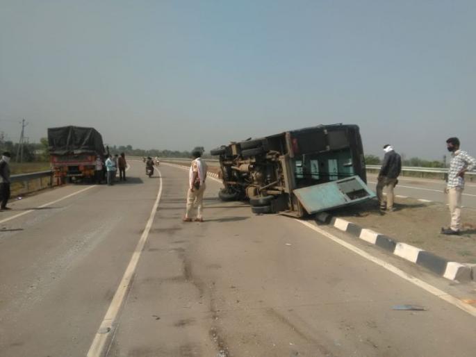 Yavatmal police van crash, three employees injured | यवतमाळ पोलिसांच्या व्हॅनला अपघात, तीन कर्मचारी जखमी