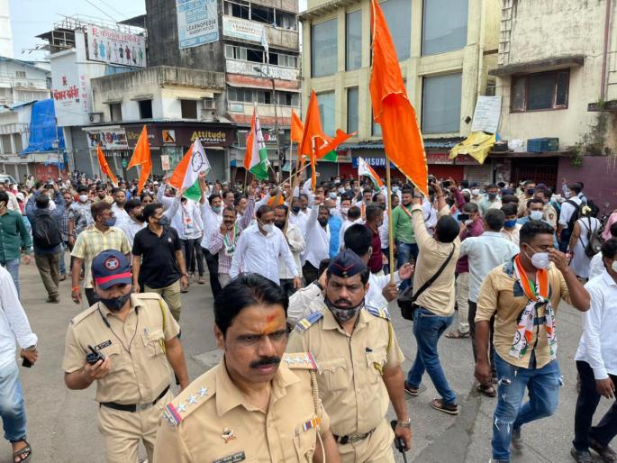 Maharashtra Bandh: Shiv Sena-NCP took to the streets in Thane; Appeal to close the shop | Maharashtra Bandh: ठाण्यात शिवसेना-राष्ट्रवादी रस्त्यावर उतरली; दुकानं बंद करण्याचं आवाहन Maharashtra Bandh: Shiv Sena-NCP took to the streets in Thane; Appeal to close the shop | Maharashtra Bandh: ठाण्यात शिवसेना-राष्ट्रवादी रस्त्यावर उतरली; दुकानं बंद करण्याचं आवाहन