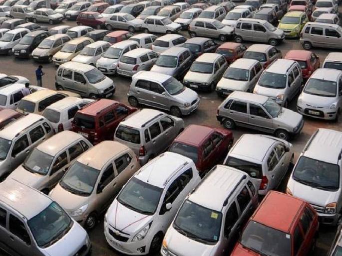 Second hand vehicles sale increased as Cars from 70 thousand to 10 lakhs in the market | 'सेकंड हॅन्ड' वाहने 'सुसाट'! ७० हजारांपासून दहा लाखांपर्यंतच्या गाड्या बाजारात Second hand vehicles sale increased as Cars from 70 thousand to 10 lakhs in the market | 'सेकंड हॅन्ड' वाहने 'सुसाट'! ७० हजारांपासून दहा लाखांपर्यंतच्या गाड्या बाजारात