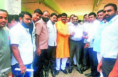 Decline to cancel the decision to reduce the hour | तासिका कमी करण्याचा निर्णय रद्दची मागणी Decline to cancel the decision to reduce the hour | तासिका कमी करण्याचा निर्णय रद्दची मागणी