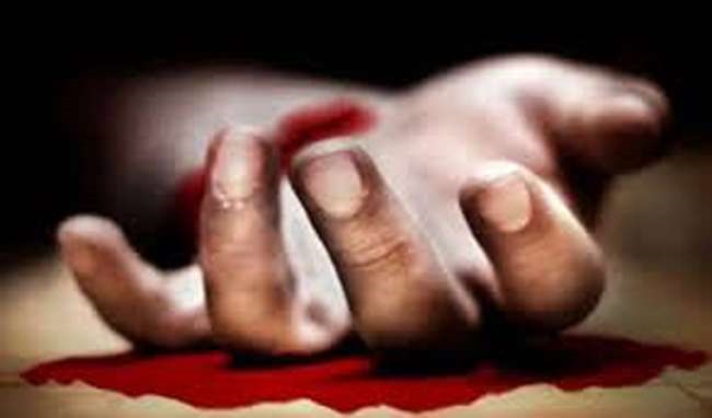 Blood suicide; Suspicious body found in Aquarius boundary | खून की आत्महत्या; कुंभारी हद्दीत आढळला संशयास्पद मृतदेह Blood suicide; Suspicious body found in Aquarius boundary | खून की आत्महत्या; कुंभारी हद्दीत आढळला संशयास्पद मृतदेह