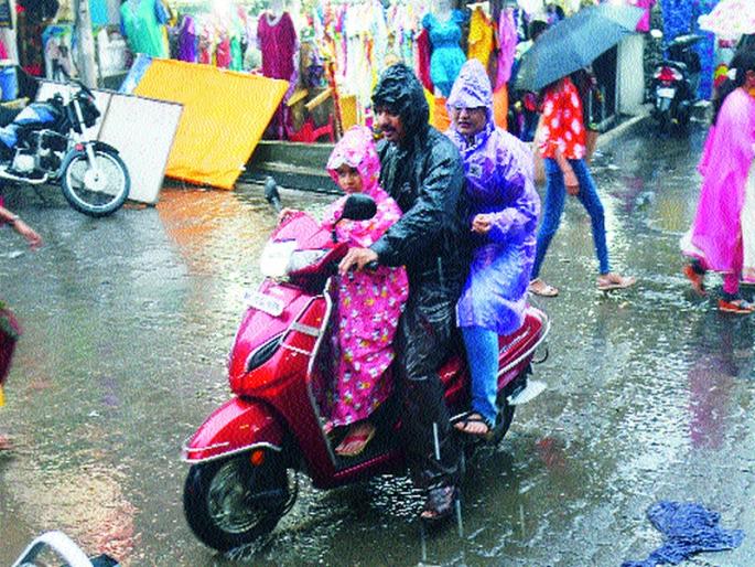  Waiting for rain in the reservoir | धरणक्षेत्रात पावसाची प्रतीक्षा