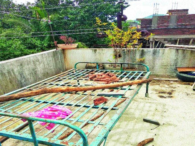 Slow operation of underground electricity works | भूमिगत वीजतारा कामाची संथ कार्यवाही Slow operation of underground electricity works | भूमिगत वीजतारा कामाची संथ कार्यवाही