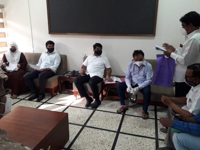 Road patch work in the city should be done from Monday: Guardian Minister Patil's order | शहरातील रस्ते पॅचवर्कचे काम सोमवारपासून करा :पालकमंत्री पाटील Road patch work in the city should be done from Monday: Guardian Minister Patil's order | शहरातील रस्ते पॅचवर्कचे काम सोमवारपासून करा :पालकमंत्री पाटील