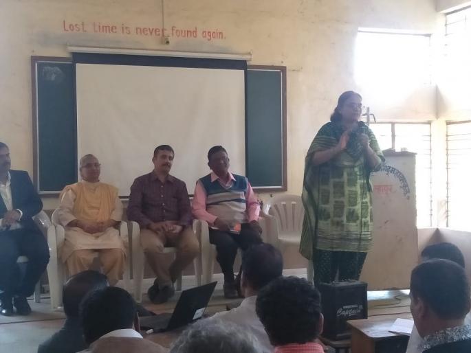 Kolhapur: Tactics training on 'Mobile' will be done at taluka and school level | कोल्हापूर : तालुका, शाळापातळीवर होणार ‘मोबाईल’वरील कलचाचणीचे प्रशिक्षण Kolhapur: Tactics training on 'Mobile' will be done at taluka and school level | कोल्हापूर : तालुका, शाळापातळीवर होणार ‘मोबाईल’वरील कलचाचणीचे प्रशिक्षण